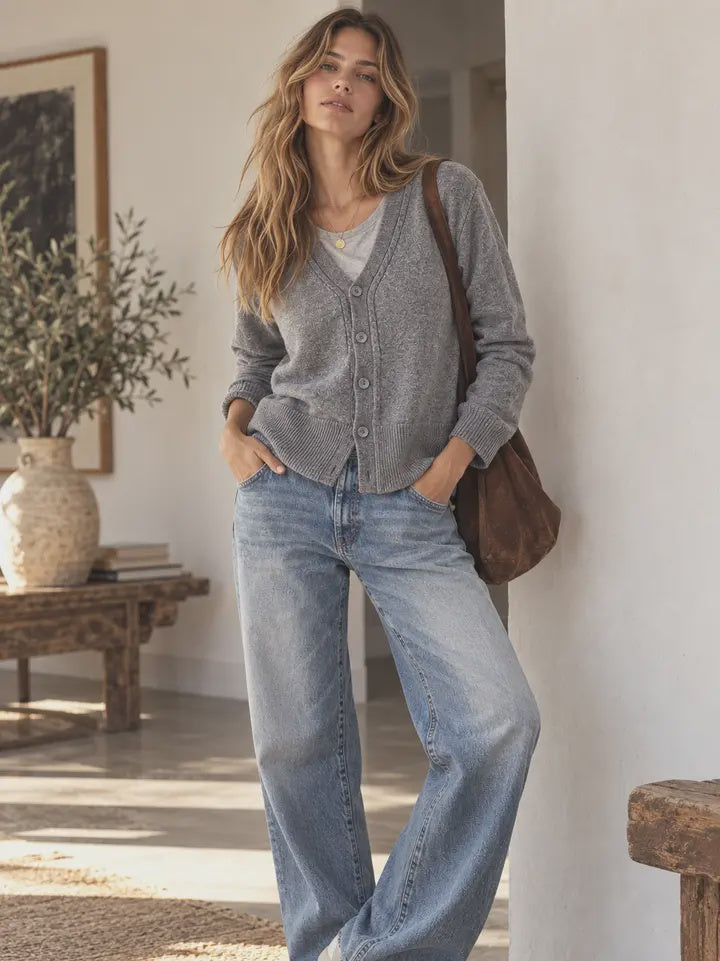 The isola Cardigan Grey